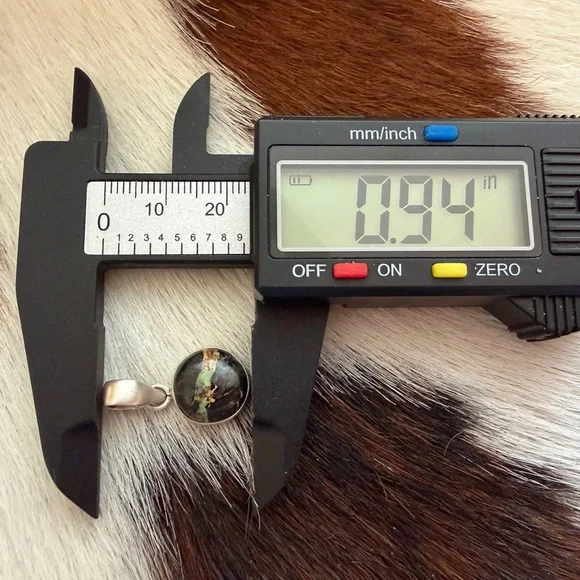 ❤️ Black Jack Turquoise Round Lightning Pendant Navajo Style Sterling Unisex - Picture 11 of 13